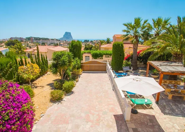 Erik - Plusholidays Villa